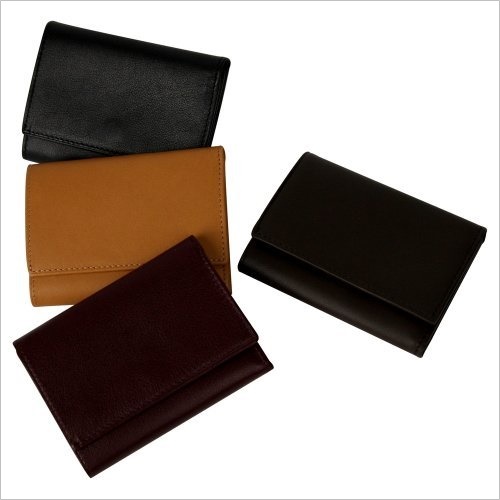 ベッカー社のボックスカーフの財布