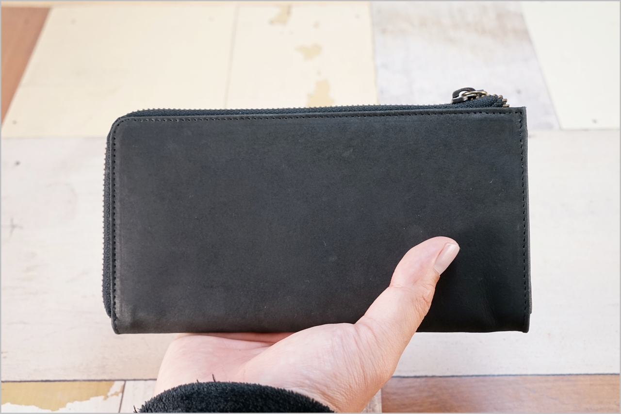 ハレルヤの型長財布「SMARTY」の外観チェック
