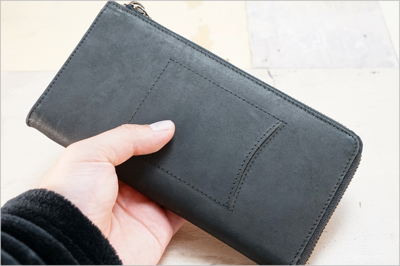 ハレルヤの型長財布「SMARTY」の電子マネーポケット