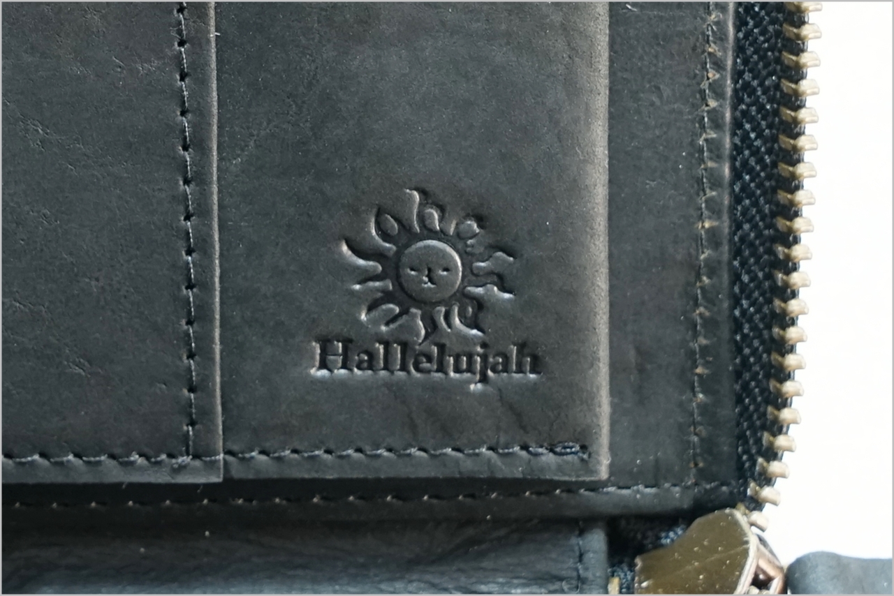 ハレルヤの型長財布「SMARTY」のロゴ