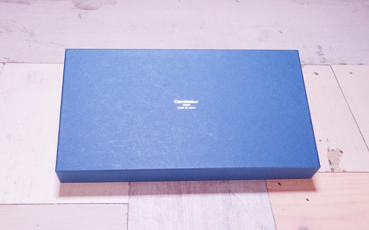 ブリランテ × クロコダイル ラウンドジップ長財布の外箱