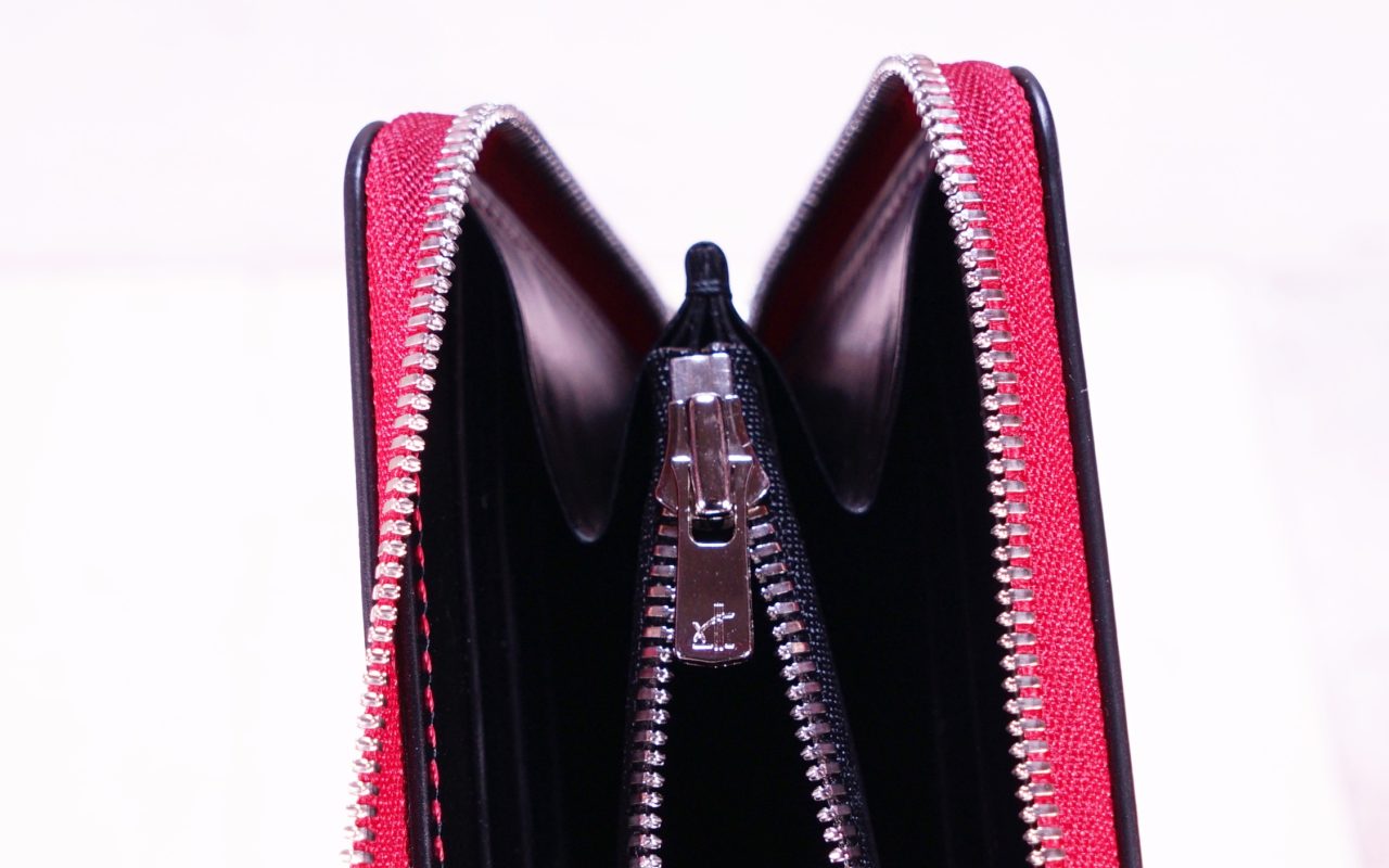 アニリン染め手縫いコードバン財布の内装ファスナー